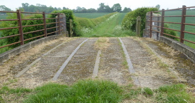 Ashby Wooden Top Bridge