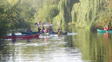 Soar canoists