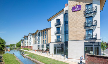 Stratford Canal quarter