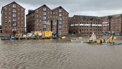 Gloucester Docks dredging420