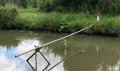 PoleAcrossWiltsBerks