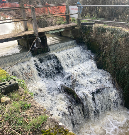 Lock13Weir