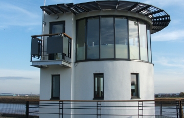 2. keadby lock control tower