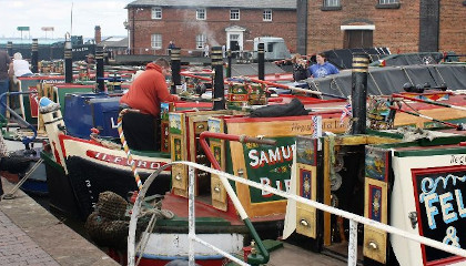 EasterGatheringBoats