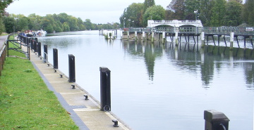 teddington moorings