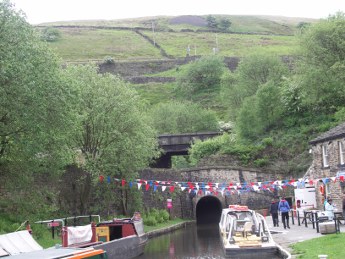 standedge entrance